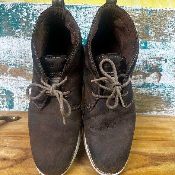 Brown Chukka Boots with Rounded Toe and White Sole - Picture 1 of 6